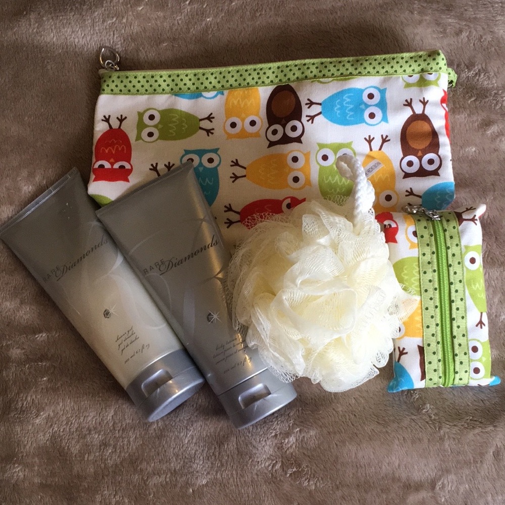 Avon Rare Diamonds Shower Gel and Body Lotion with Matching Cosmetic Bag Set